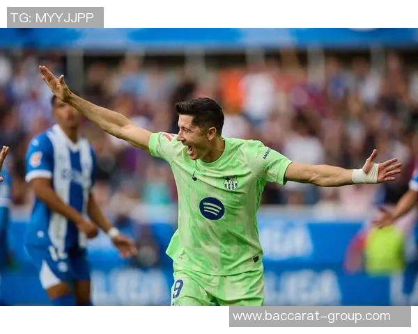 莱万连续两场西甲替补赛后不满率先离开诺坎普引发关注