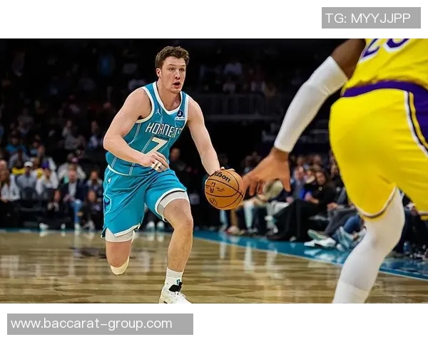 本赛季三分球接球命中榜单揭晓马尔卡宁领跑克尼佩尔紧随其后 本赛季三分球接球命中榜单揭晓马尔卡宁领跑克尼佩尔紧随其后