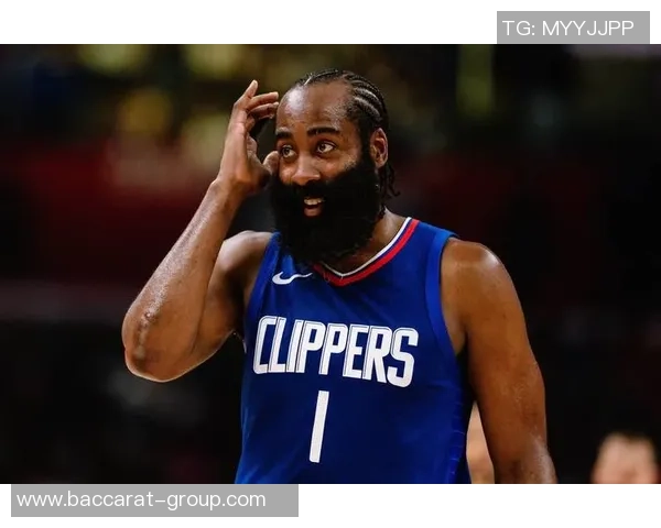 哈登季前赛表现平平场均仅得6分助攻77命中率波动大引发关注 哈登季前赛表现平平场均仅得6分助攻77命中率波动大引发关注